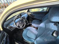 Usata Lancia Ypsilon 80 CV (58 kW) 2004 Giallo Utilitaria