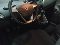 Usata Lancia Ypsilon 69 CV (50 kW) 2015 Bianco Utilitaria