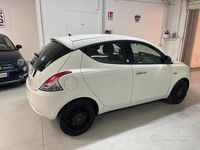 Gebraucht Lancia Ypsilon Silver 69 PS (50 kW) 2017 Weiß Kleinwagen