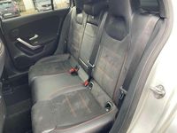 Usata Mercedes 180 137 CV (100 kW) 2019 Grigio chiaro Berlina