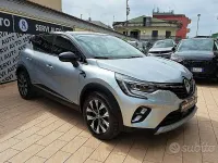 Usata Renault Captur Techno 91 CV (66 kW) 2024 Grigio SUV