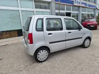 Usata Opel Agila Njoy 75 CV (55 kW) 2003 Argento Monovolume