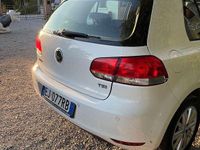 Usata VW Golf VI 105 CV (77 kW) 2011 Bianco Utilitaria