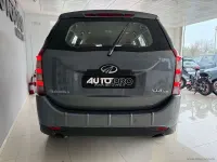 Usata Mahindra XUV500 140 CV (102 kW) 2013 Grigio SUV