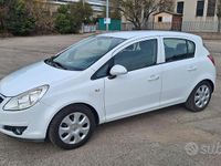 Usata Opel Corsa 2009 Bianco Utilitaria