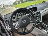 Usata Mercedes C200 Elegance 184 CV (135 kW) 2011 Grigio Berlina