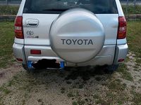 Usata Toyota RAV4 Sol 116 CV (85 kW) 2005 Grigio SUV