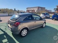Usata Opel Corsa 69 CV (50 kW) 2011 Marrone Berlina