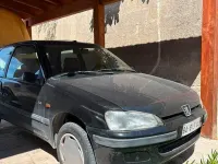 Usata Peugeot 106 50 CV (36 kW) 1998 Nero Utilitaria