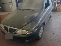 Usata Lancia Ypsilon 60 CV (44 kW) 2002 Bluazzurro Utilitaria