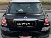 Usata Mini Cooper D 112 CV (82 kW) 2011 Nero Utilitaria
