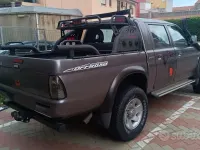 Usata Mitsubishi L200 115 CV (84 kW) 2004 Grigio Pick-up