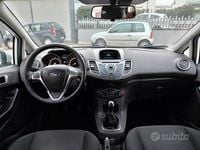 Usata Ford Fiesta 96 CV (70 kW) 2014 Bianco Utilitaria