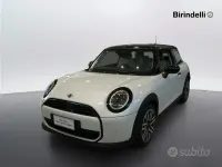 Usata Mini Cooper Classic 156 CV (114 kW) 2024 Nanuq white Utilitaria
