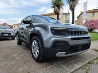 Nieuw Jeep Avenger Altitude 101 PK (74 kW) 2026 Grijs SUV