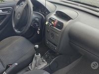 Usata Opel Corsa 2004 Verde Utilitaria