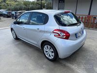 Usata Peugeot 208 Access 68 CV (50 kW) 2013 Nero Utilitaria