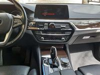 Usata BMW 520 Luxury Line 190 CV (139 kW) 2018 Argento Station wagon