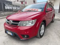Usata Fiat Freemont 140 CV (102 kW) 2014 Rosso SUV