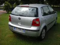 Usata VW Polo Comfortline 74 CV (54 kW) 2002 Argento Berlina