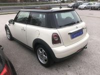 Usata Mini Cooper D 109 CV (80 kW) 2008 Beige Utilitaria
