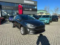 Usata Ford Fiesta Titanium 101 CV (74 kW) 2017 Grigio Utilitaria