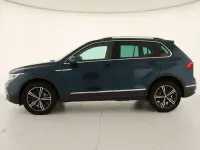 Usata VW Tiguan Elegance 150 CV (110 kW) 2023 Nightshade blue metallizzato SUV