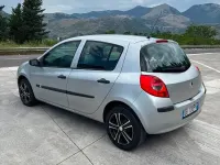 Usata Renault Clio II 68 CV (50 kW) 2006 Grigio Berlina