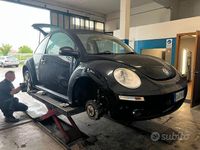 Usata VW New Beetle 105 CV (77 kW) 2006 Nero Utilitaria