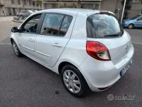 Usata Renault Clio IV Dynamique 75 CV (55 kW) 2012 Bianco Berlina