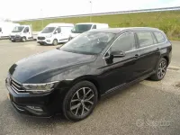 Usata VW Passat 150 CV (110 kW) 2021 Nero metallizzato Station wagon