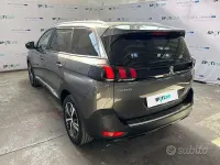 Usata Peugeot 5008 Allure 131 CV (96 kW) 2023 Grigio SUV