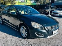 Usata Volvo S60 Momentum 163 CV (119 kW) 2011 Nero Berlina