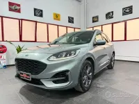 Usata Ford Kuga ST-Line 120 CV (88 kW) 2022 Grigio SUV
