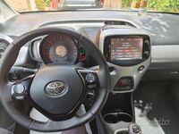 Usata Toyota Aygo X-play 69 CV (50 kW) 2015 Blu Utilitaria