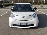 Käytetty Toyota iQ 68 HP (50 kW) 2013 Valkoinen Viistoperä
