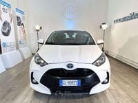 Usata Toyota Yaris Hybrid Business Edition 92 CV (67 kW) 2022 Bianco pastello Berlina