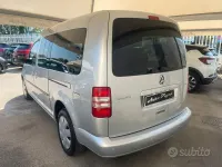 Usata VW Caddy Highline 109 CV (80 kW) 2015 Grigio Monovolume