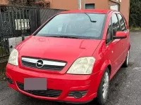 Usata Opel Meriva 90 CV (66 kW) 2010 Rosso Monovolume