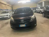Usata Toyota Yaris Lounge 90 CV (66 kW) 2012 Nero Utilitaria