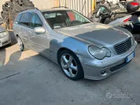 Usata Mercedes C180 150 CV (110 kW) 2004 Grigio Station wagon