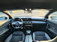 Usata Mercedes CLA200 Shooting Brake Premium 150 CV (110 kW) 2020 Giallo Station wagon