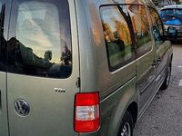 Usata VW Caddy 105 CV (77 kW) 2010 Verde Monovolume
