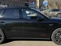 Gebraucht Porsche Cayenne 305 PS (224 kW) 2024 Schwarz SUV