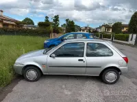 Usata Ford Fiesta 75 CV (55 kW) 1997 Grigio Utilitaria