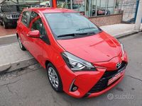 Usata Toyota Yaris Lounge 90 CV (66 kW) 2018 Rosso Berlina