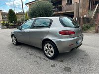 Usata Alfa Romeo 147 101 CV (74 kW) 2006 Grigio Utilitaria