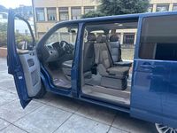 Usata VW Multivan Highline 179 CV (131 kW) 2011 Blu/azzurro Monovolume