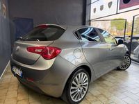 Usata Alfa Romeo Giulietta Exclusive 170 CV (125 kW) 2011 Grigio Utilitaria
