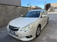 Usata Subaru Legacy 150 CV (110 kW) 2013 Bianco Station wagon